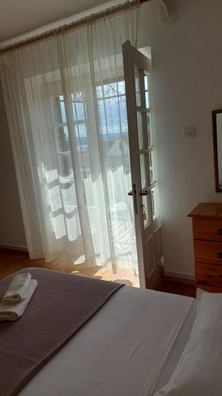 Apartment Brane Bol Buitenkant foto
