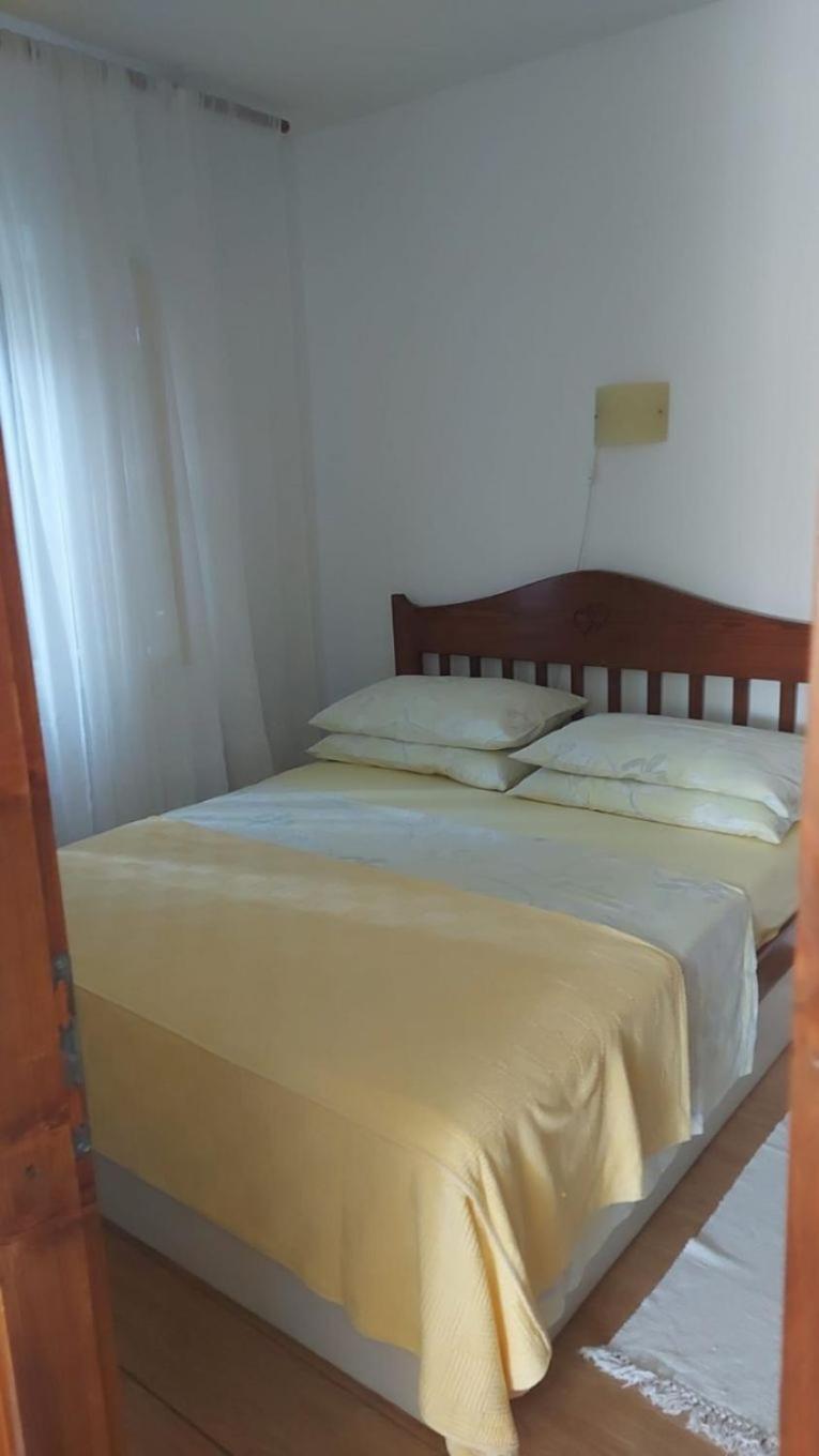 Apartment Brane Bol Buitenkant foto