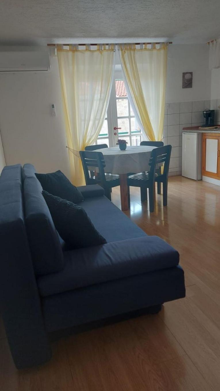 Apartment Brane Bol Buitenkant foto